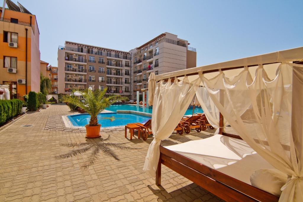 Menada Dawn Park Apartment Sunny Beach Exterior photo